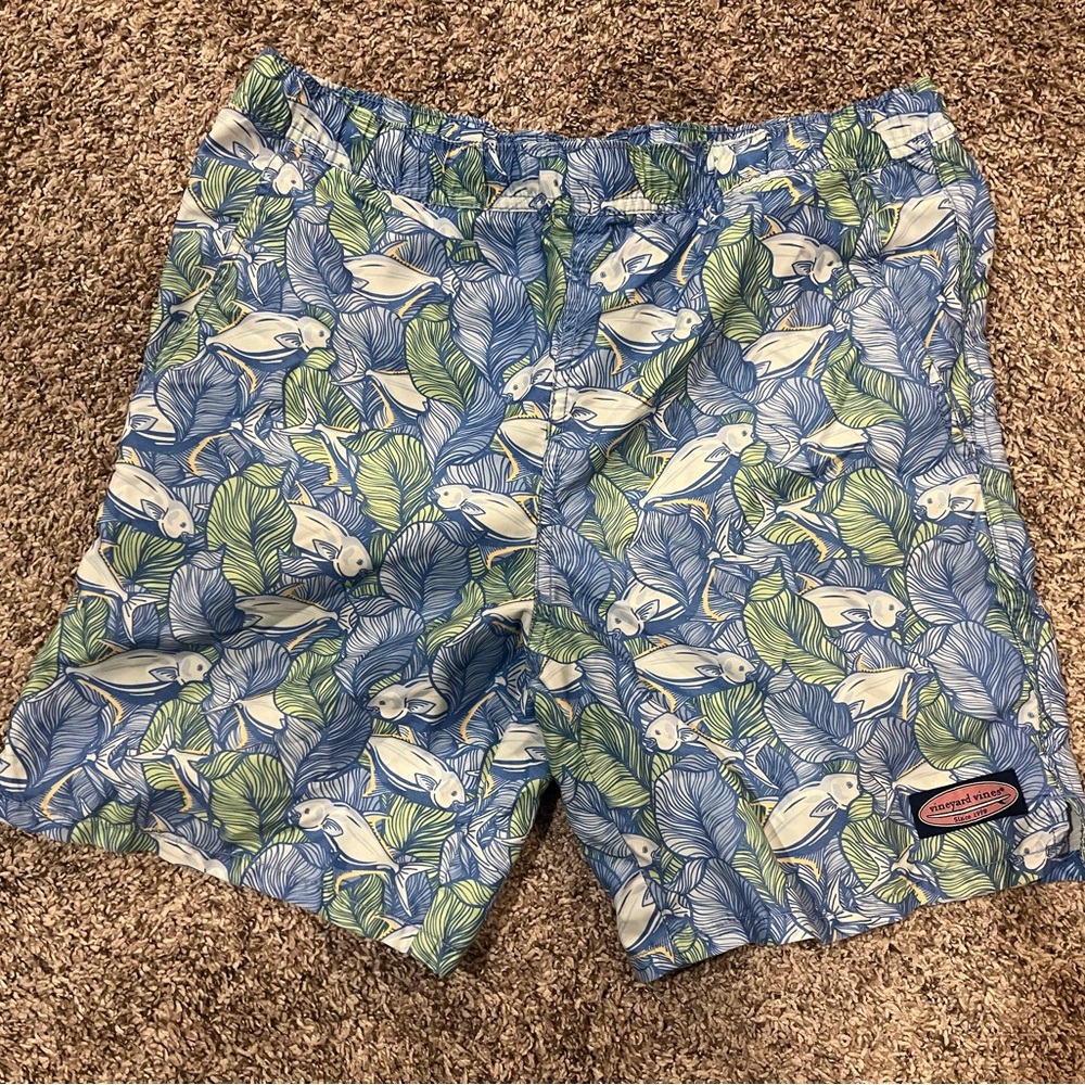 Vineyard Vines boys swim trunks Colorful Fish Print Swim Shorts size medium